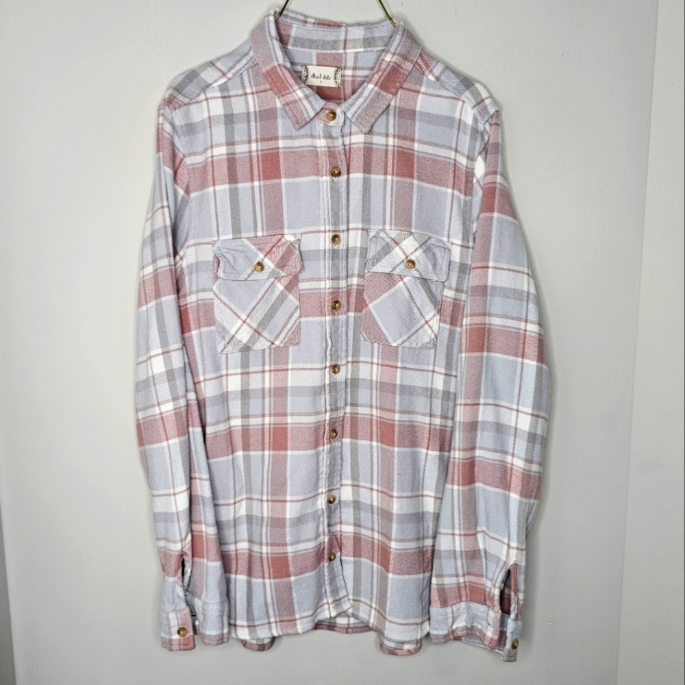 Altar'd State Blush Pink Light Blue Flannel - size Large